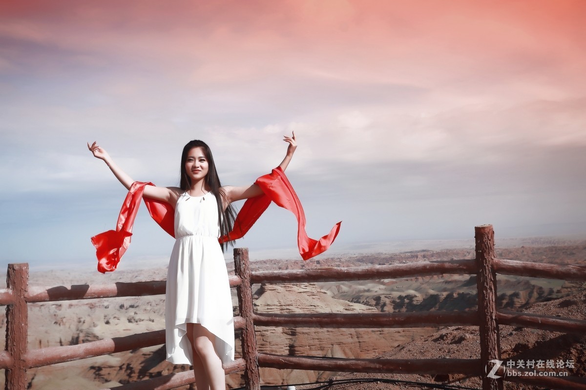 胭脂映丹霞（人像二）祁连山歌