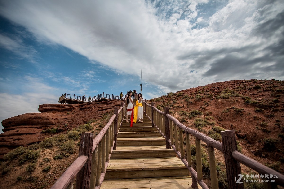 胭脂映丹霞（人像二）祁连山歌