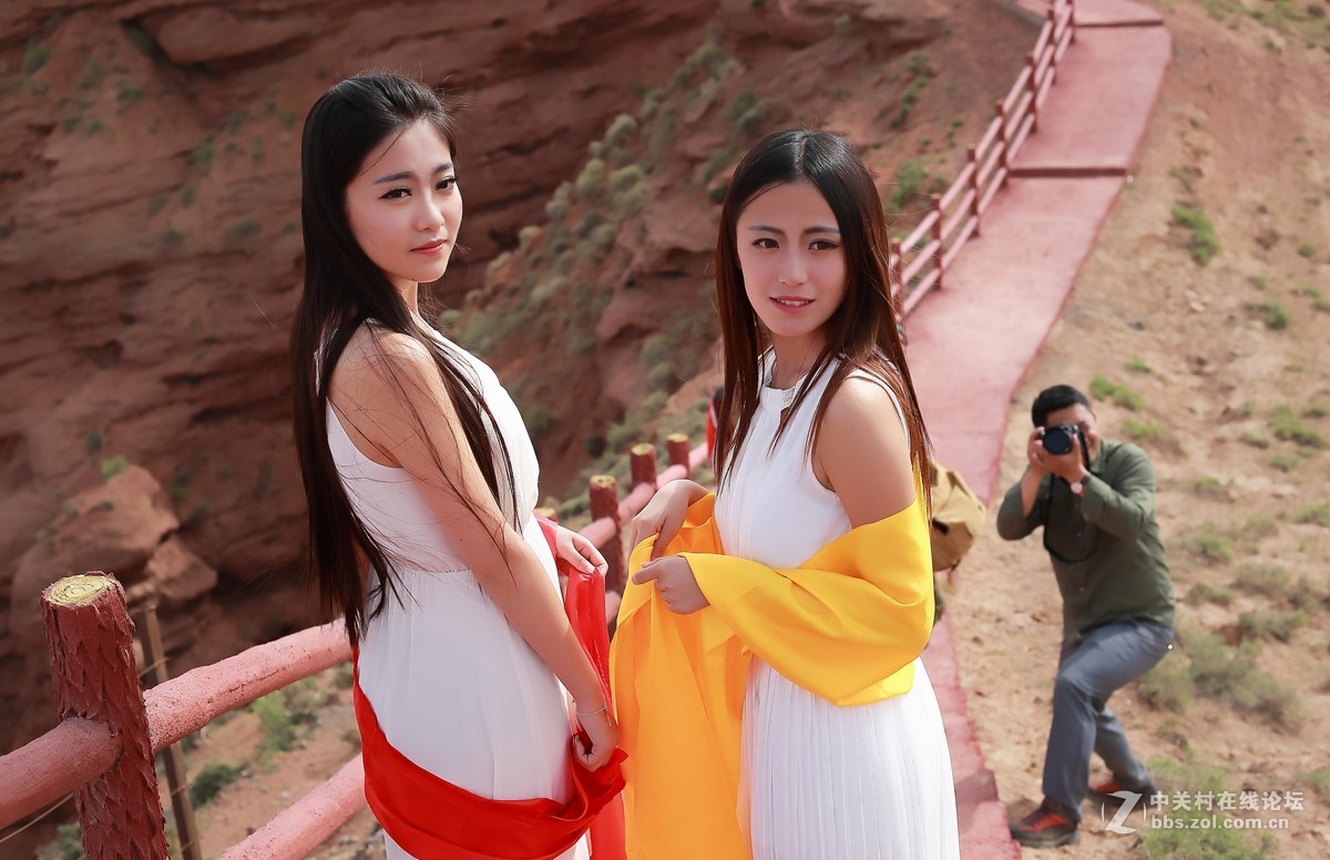 胭脂映丹霞（人像二）祁连山歌