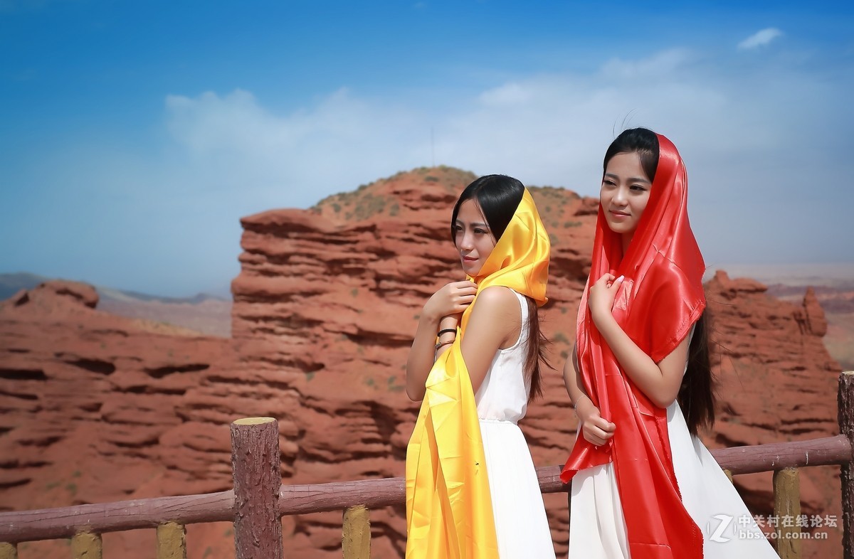 胭脂映丹霞（人像二）祁连山歌