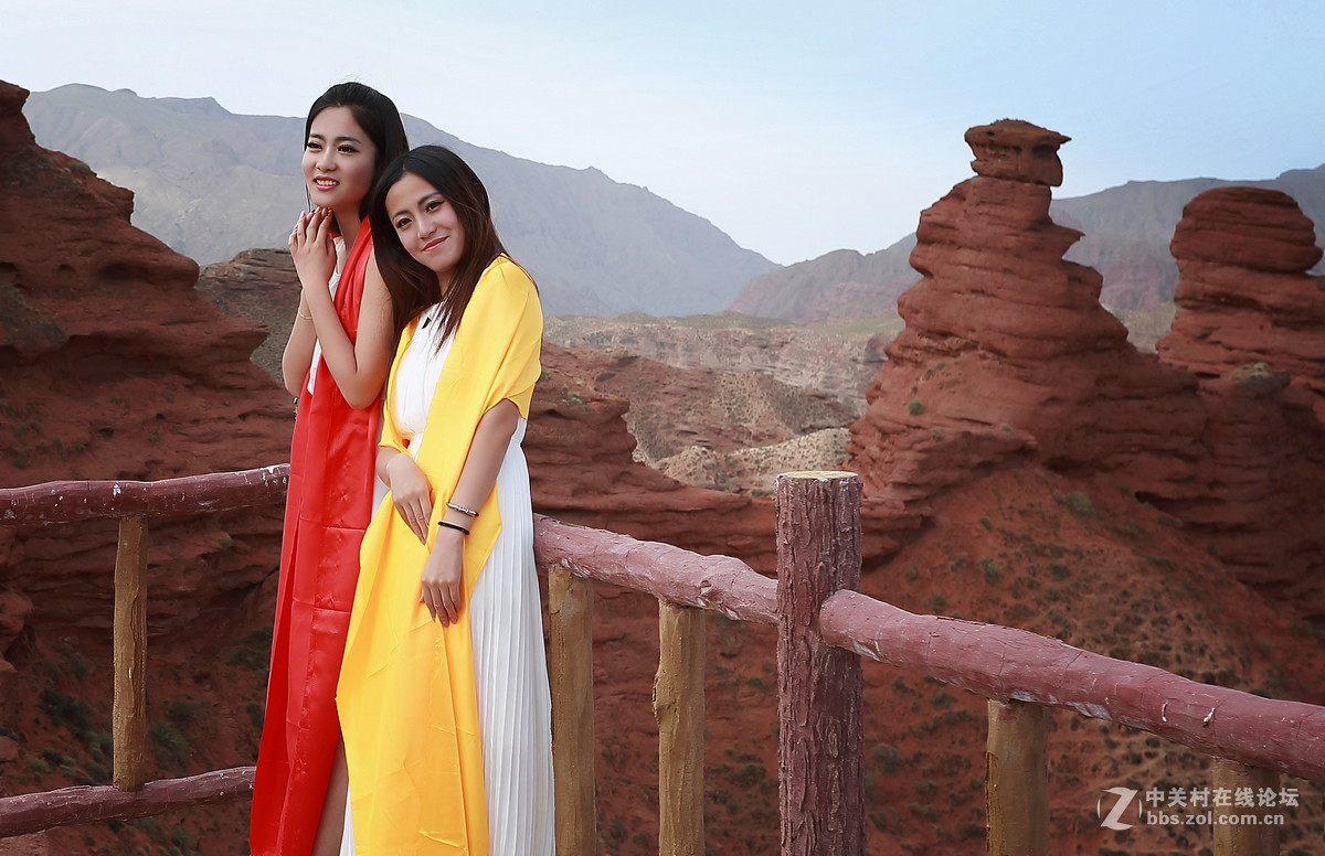 胭脂映丹霞（人像二）祁连山歌