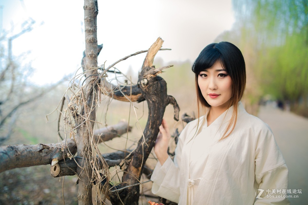 【半路映像】梨园香雪   --5d3＋适马35mm 1.4人像