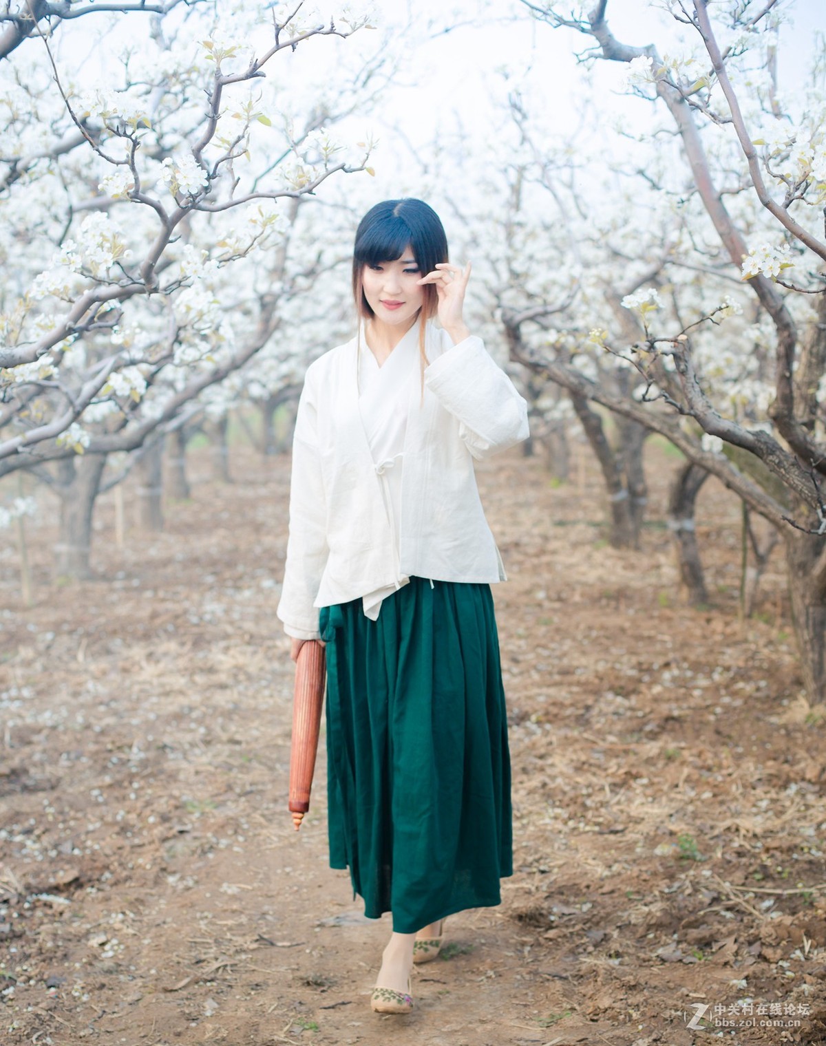 【半路映像】梨园香雪   --5d3＋适马35mm 1.4人像