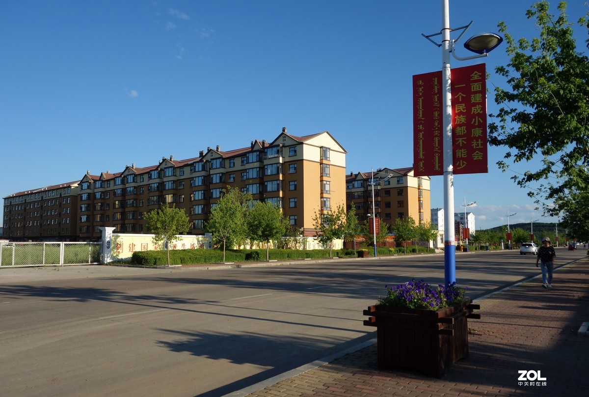 遛弯【单片机随拍】{2}