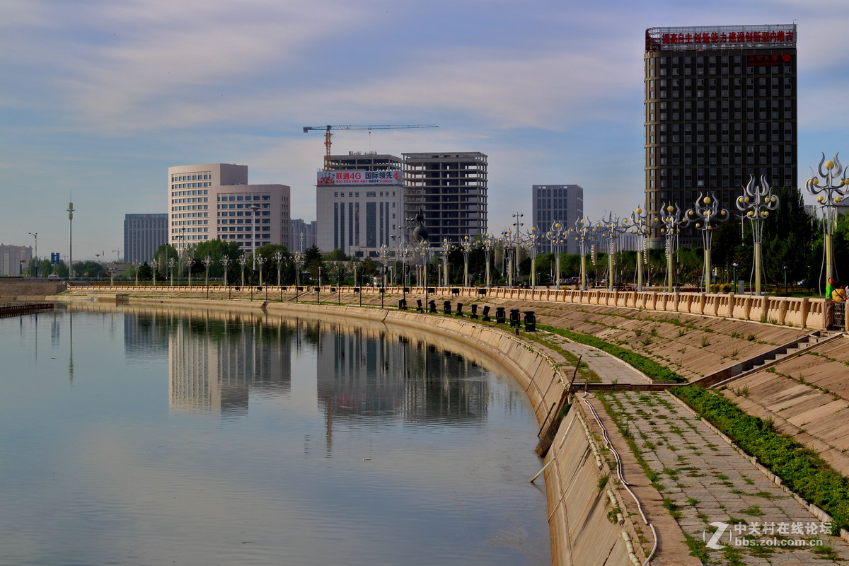 呼和浩特城市风光东河乌兰恰特大剧院