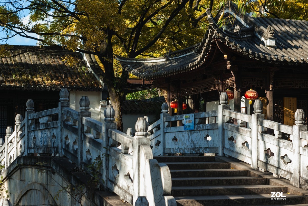 现在还有人用k200d拍照吗？