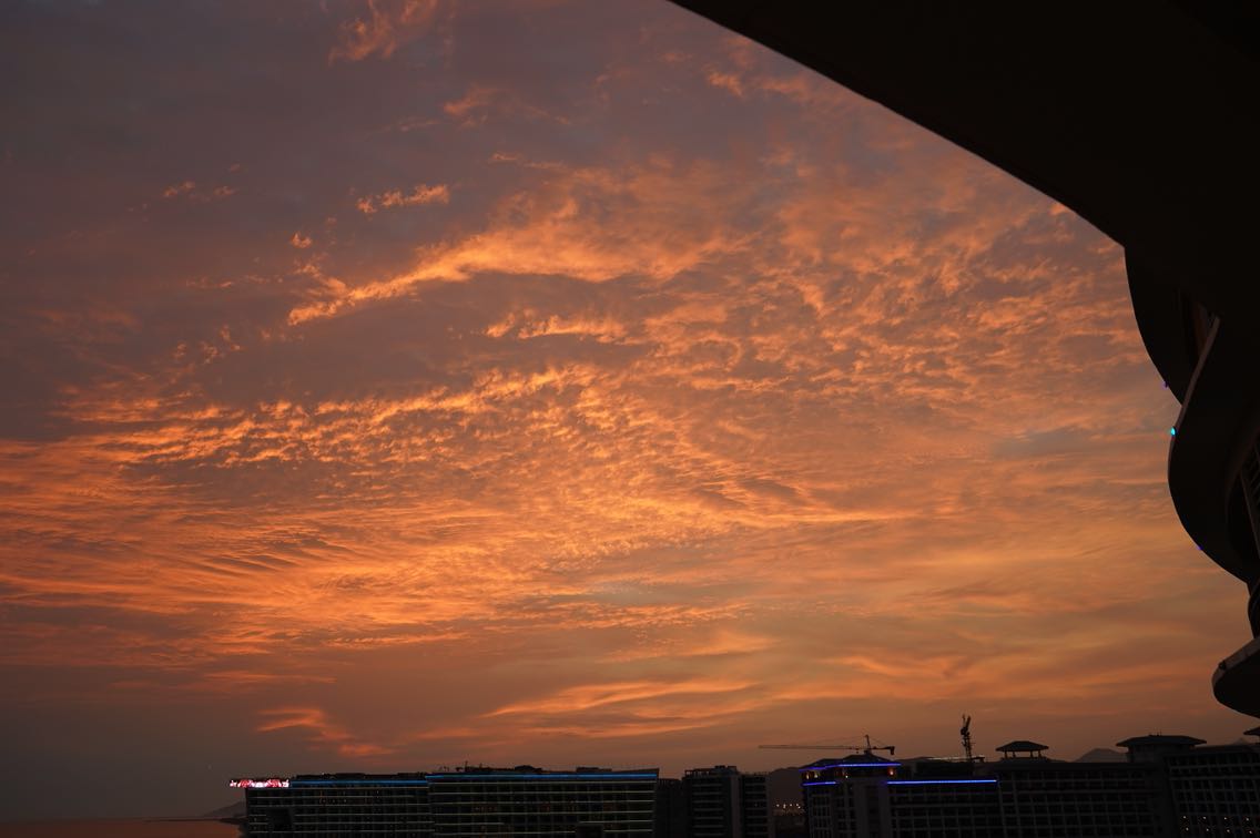 一组晚霞的形成与消散