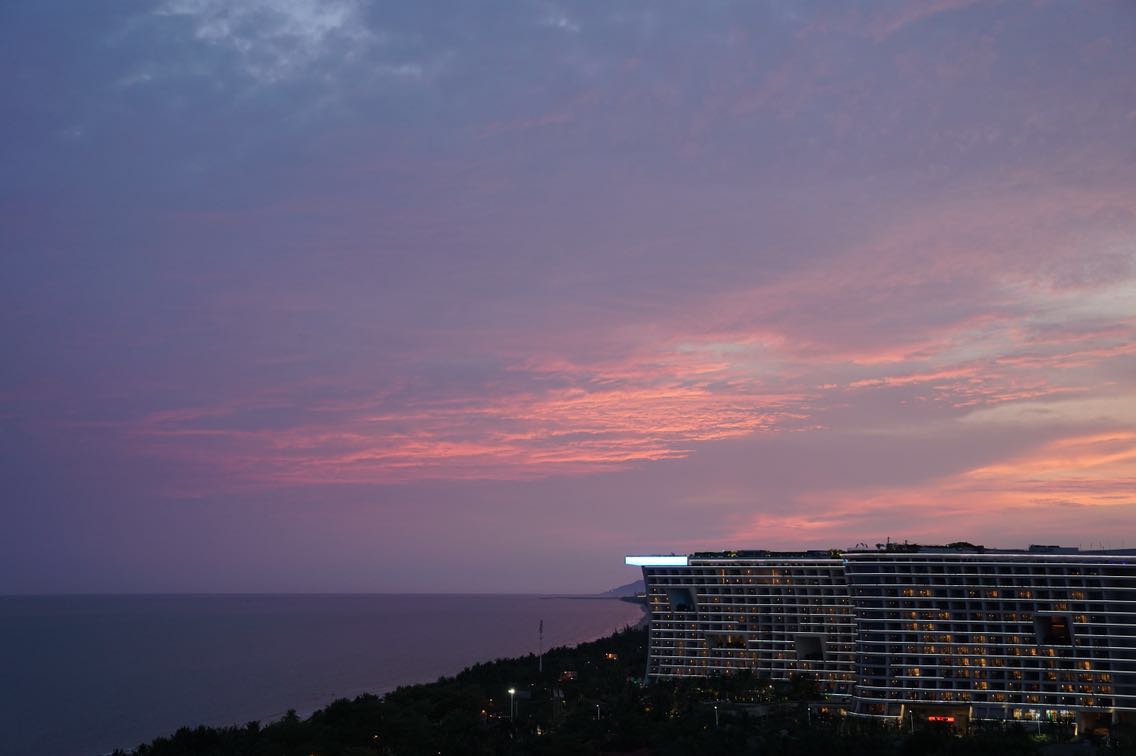 一组晚霞的形成与消散