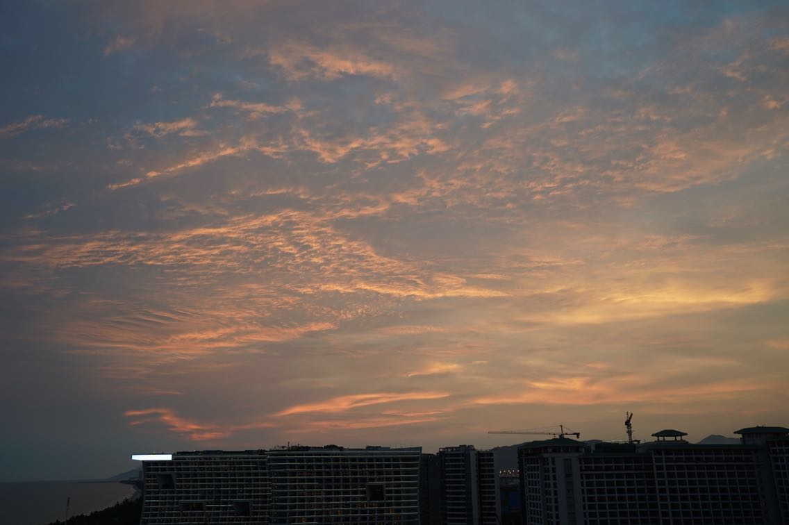 一组晚霞的形成与消散