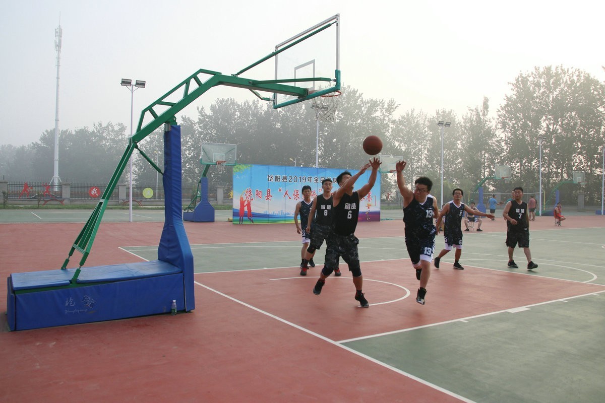 篮球比赛纪实
