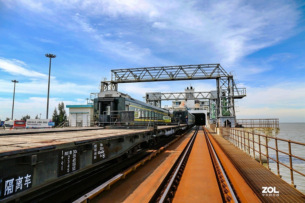 列车上船过琼州海峡