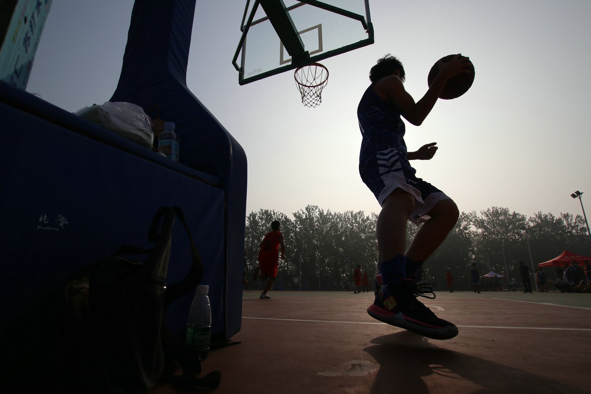 篮球比赛纪实