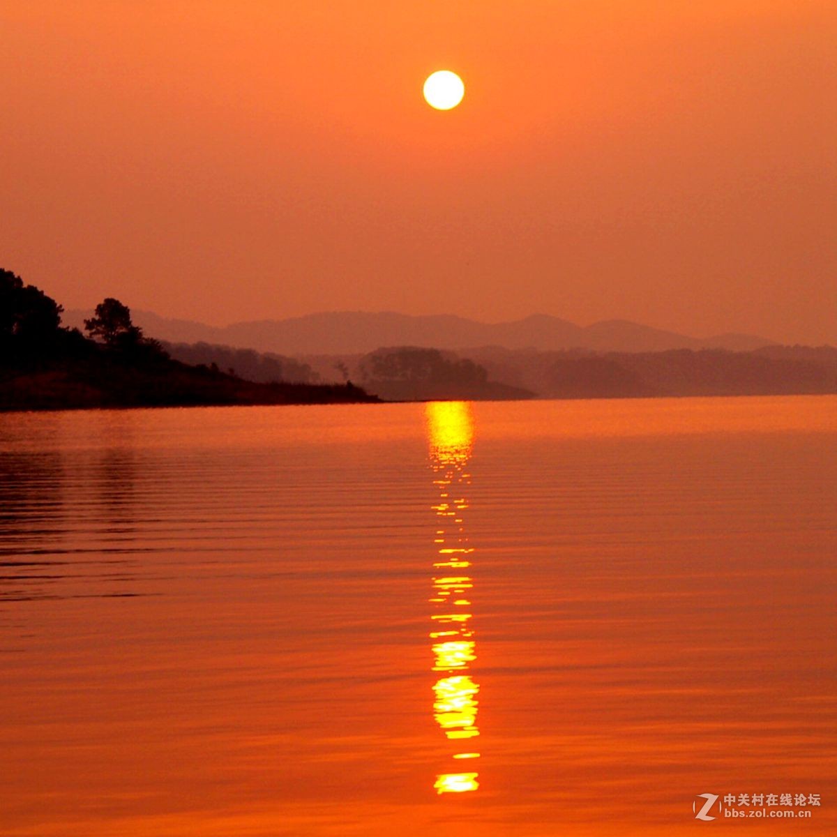 信阳南湾水利风景区初夏晨霞