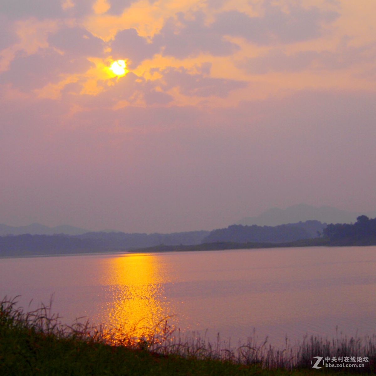 信阳南湾水利风景区初夏晨霞