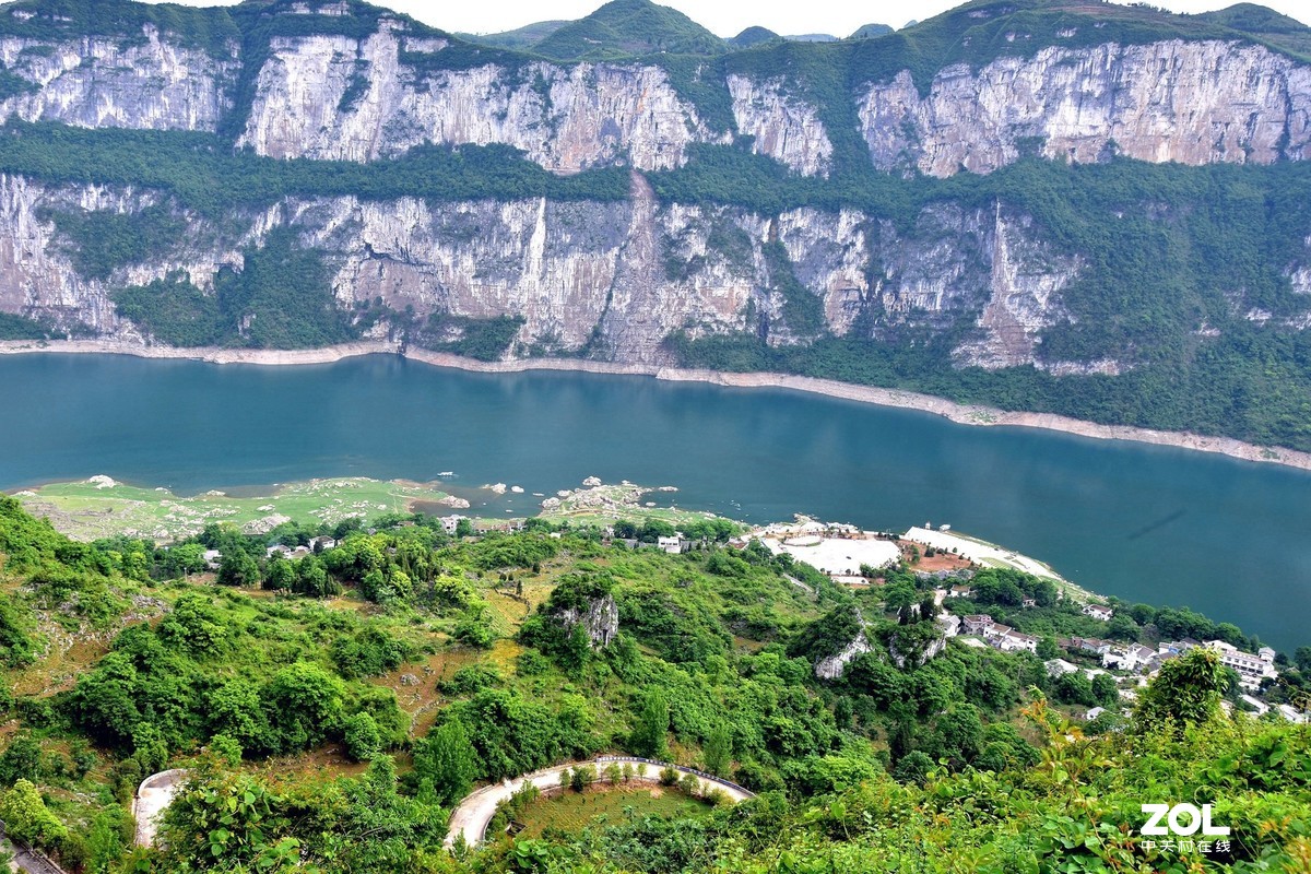一组旅游照