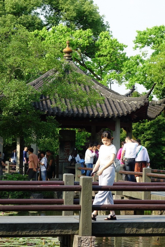 2019-05-29  闲逛的人们找不到三潭印月的船码头