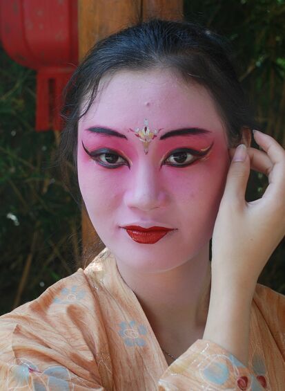 在洛帶博客小鎮完成的漢服戲曲油彩妝結合的創意攝影