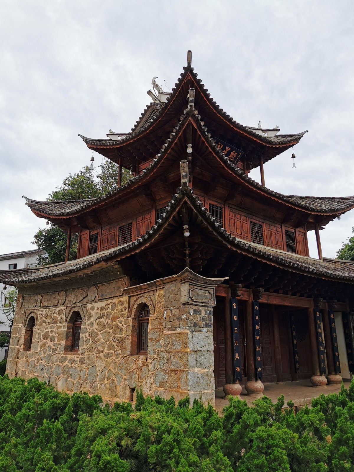 大理白族自治州蝴蝶泉苍山洱海大理古城崇圣寺三塔