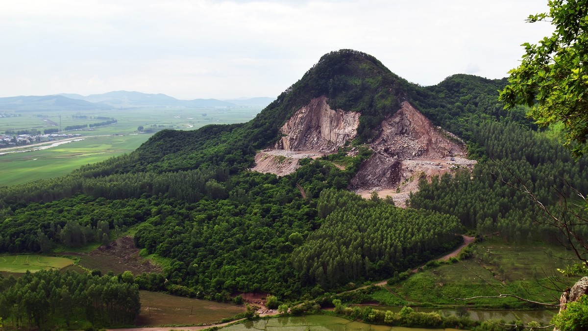 19.622尚志山关登山