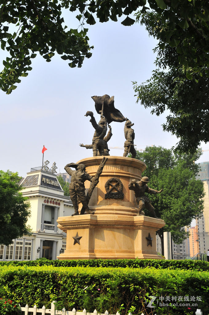 解放天津纪念雕像