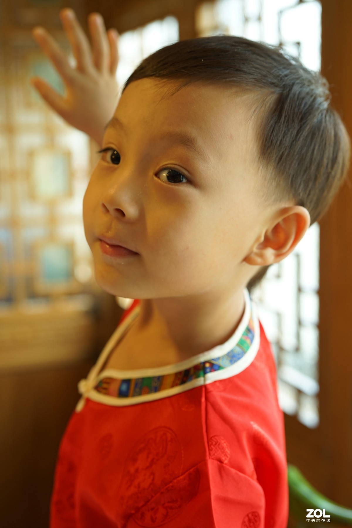 小外孙过生日一一快快乐乐！