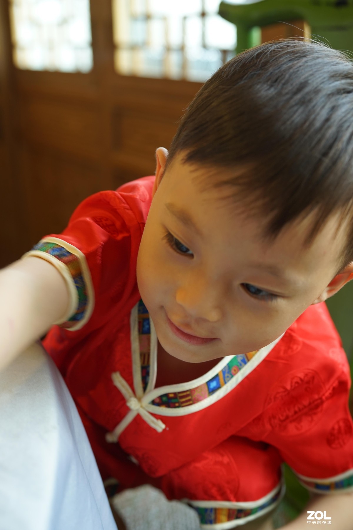 小外孙过生日一一快快乐乐！