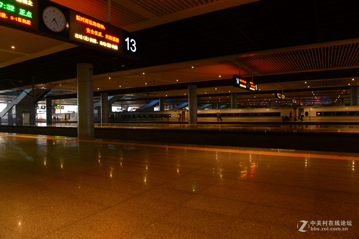 杭州东站照片实拍晚上图片