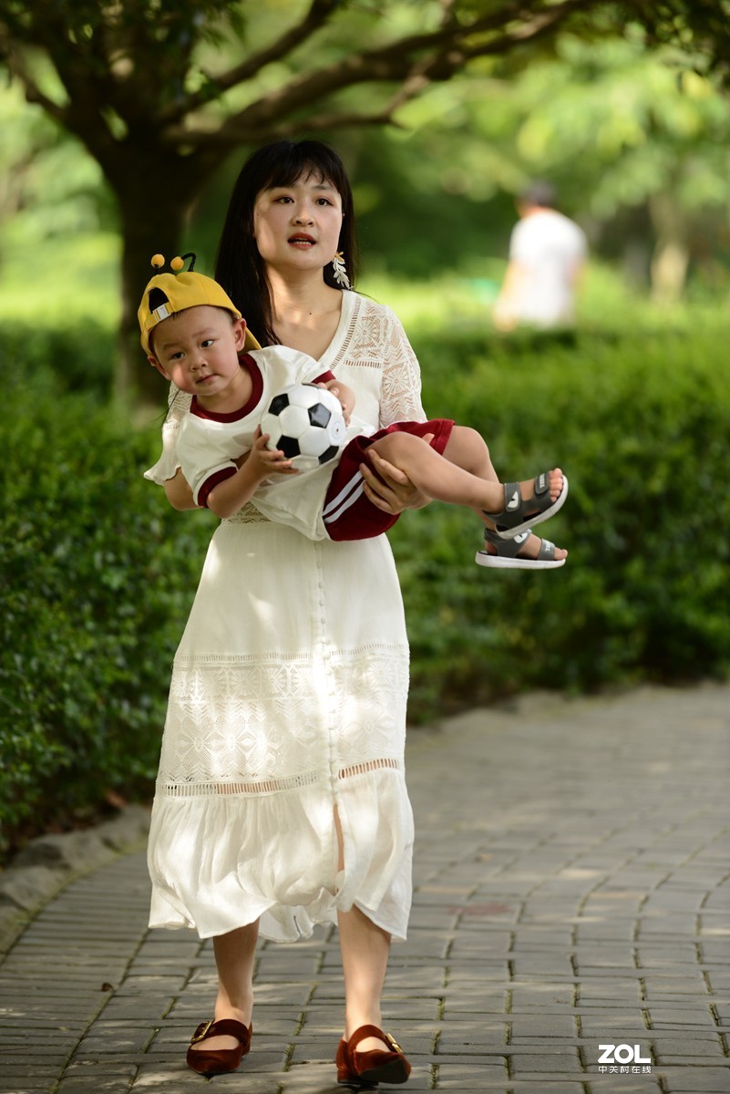 环境人像随拍漂亮妈妈