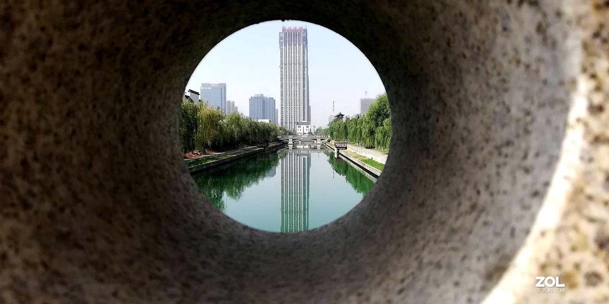 圆孔之中看风光（城市风光手机随拍）