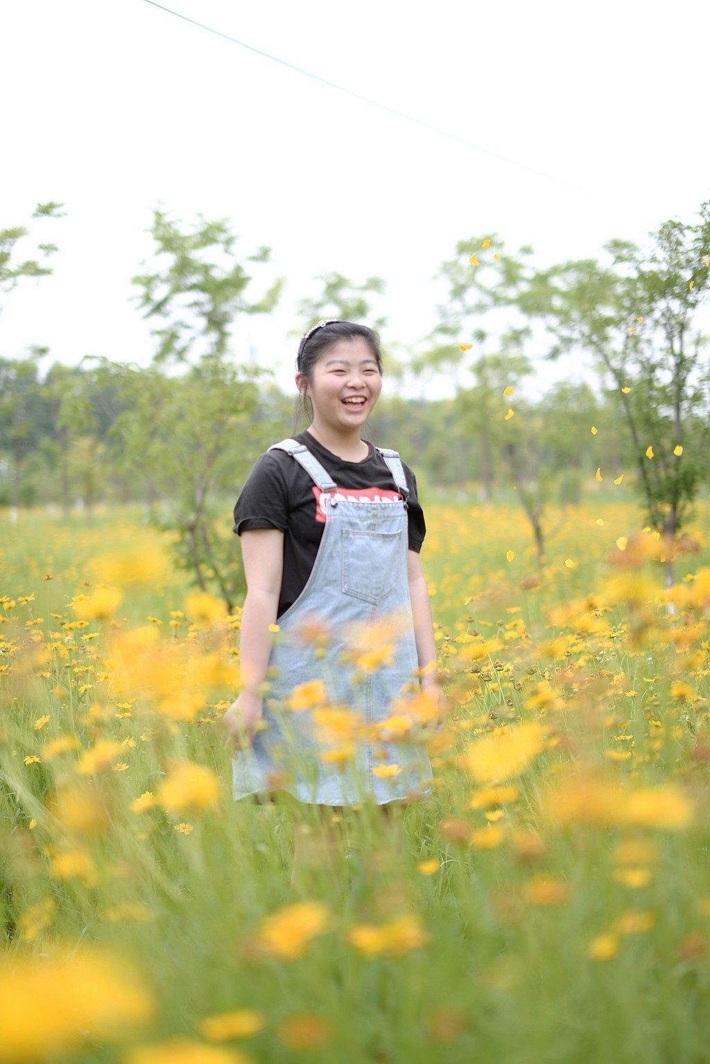 大宝贝终于有心情拍照了，不容易啊，越大越不想拍了！D800E加适马50 1.4