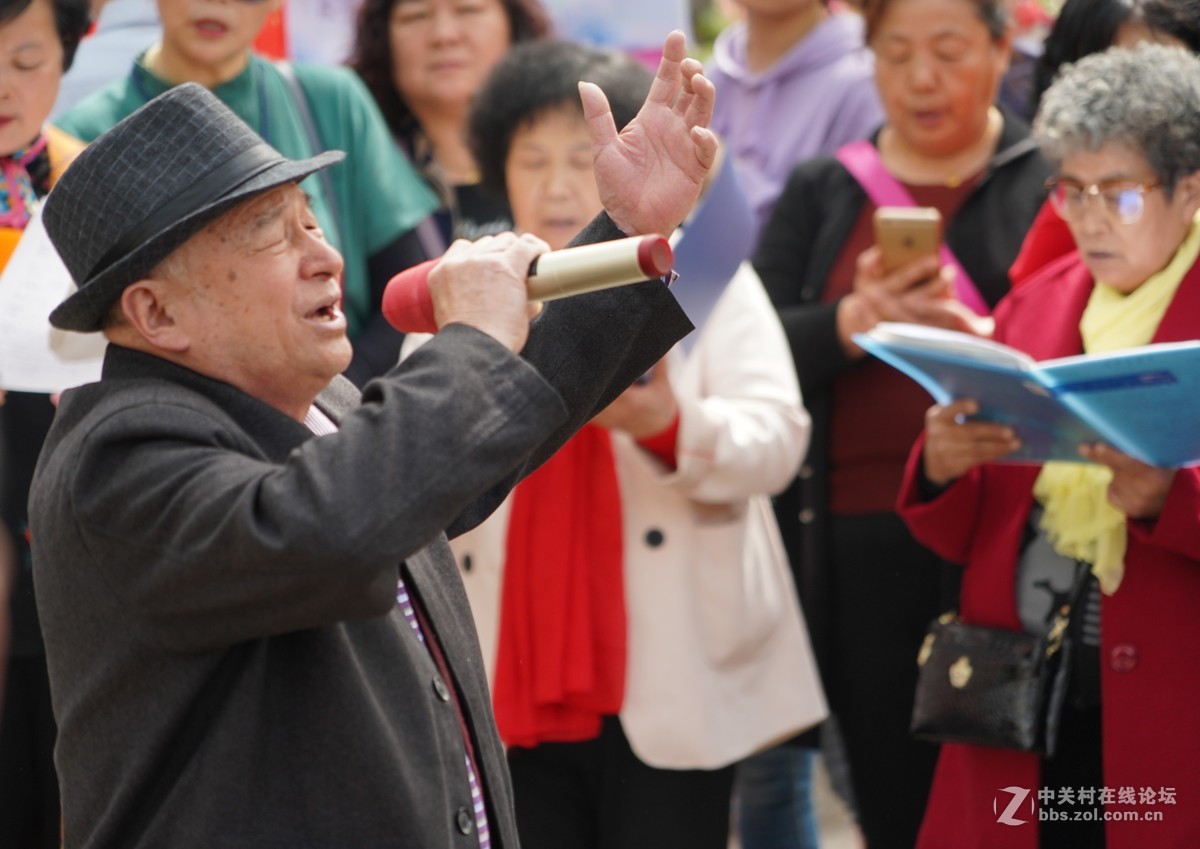 # 向版主求精 #老年 草根歌唱音乐会