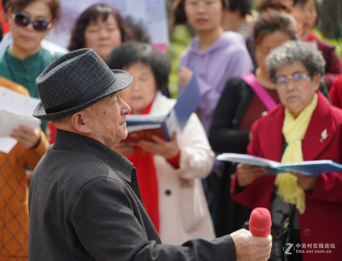 # 向版主求精 #老年 草根歌唱音乐会