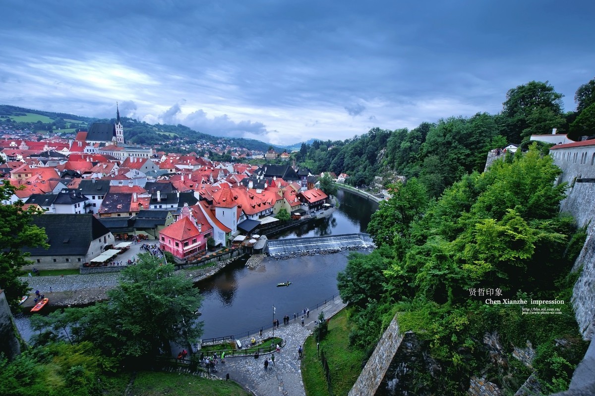 ----  【  旅  欧  漫  步  】 ----