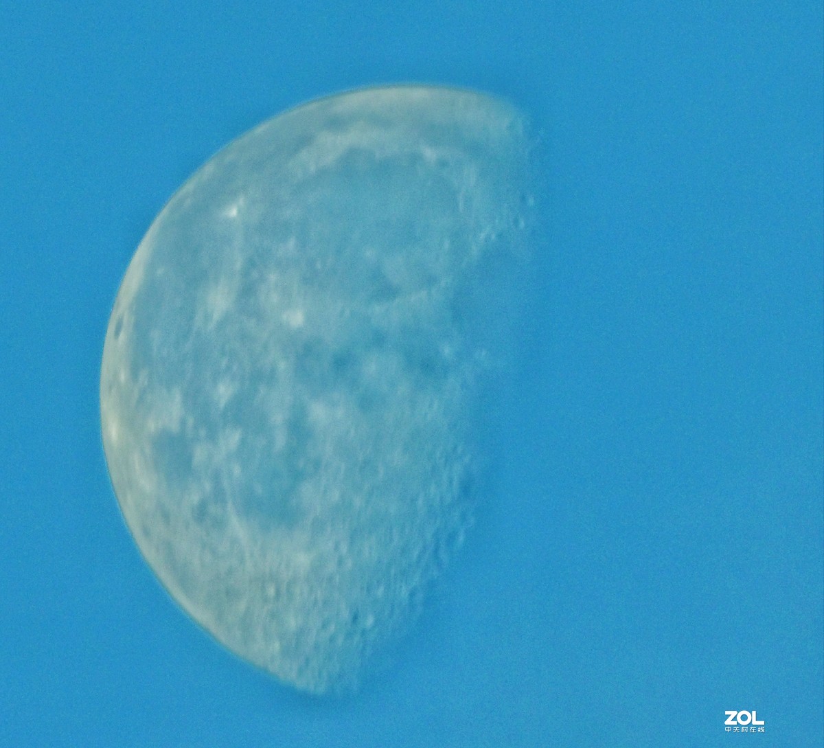 5月5日近似圆月，5月13日凌晨和清晨的半月