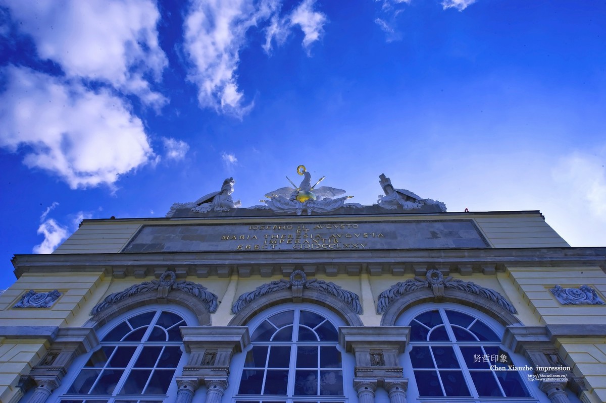 ----  【  旅  欧  漫  步  】 ----