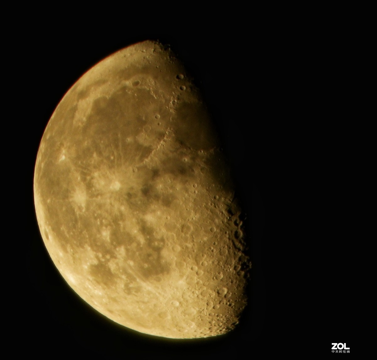 5月5日近似圆月，5月13日凌晨和清晨的半月