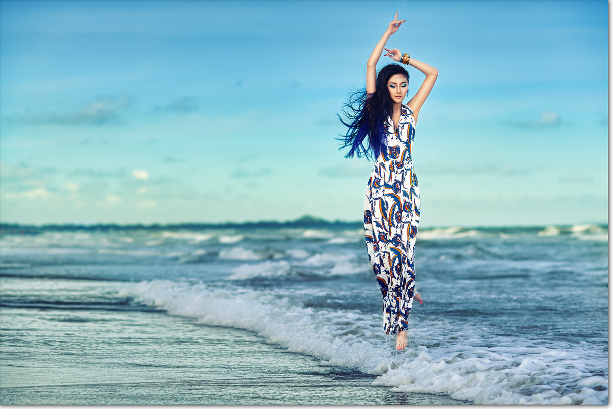 强人视觉沙滩少女