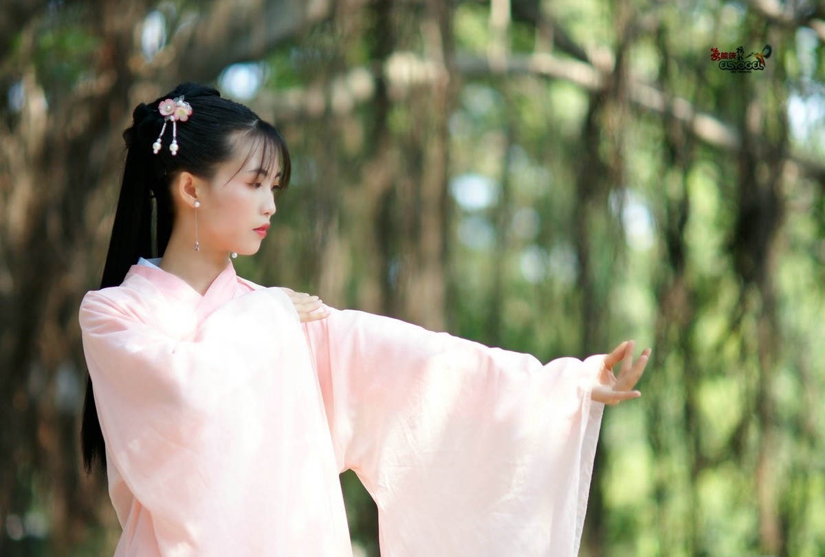 【古装少女】---小徐