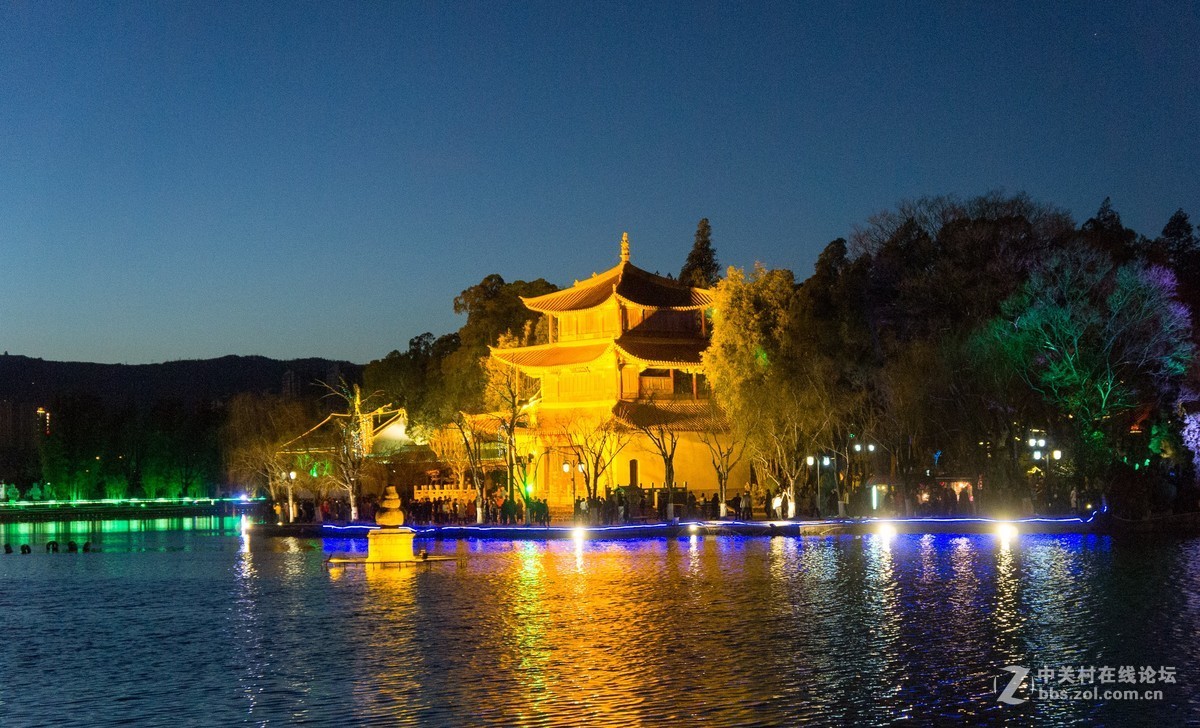 昆明大观公园夜景灯光秀