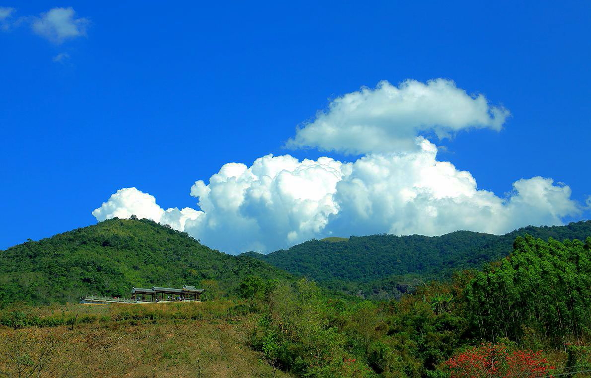 《海南昌江霸王岭风光》