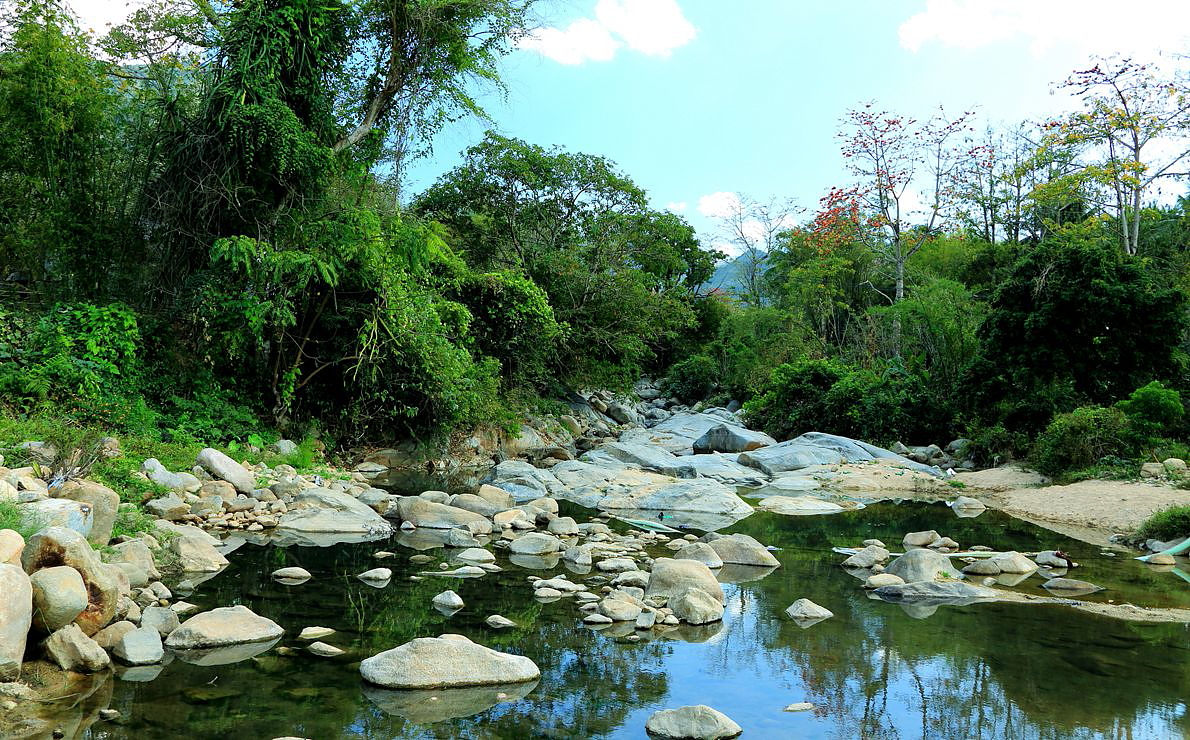 《海南昌江霸王岭风光》