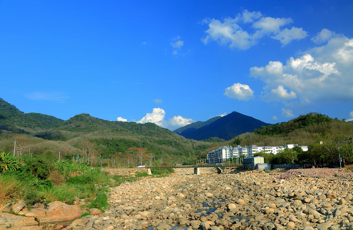 《海南昌江霸王岭风光》