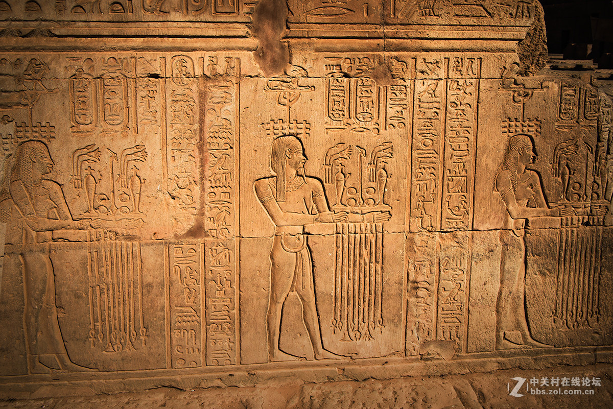 埃及科翁坡神庙的壁画