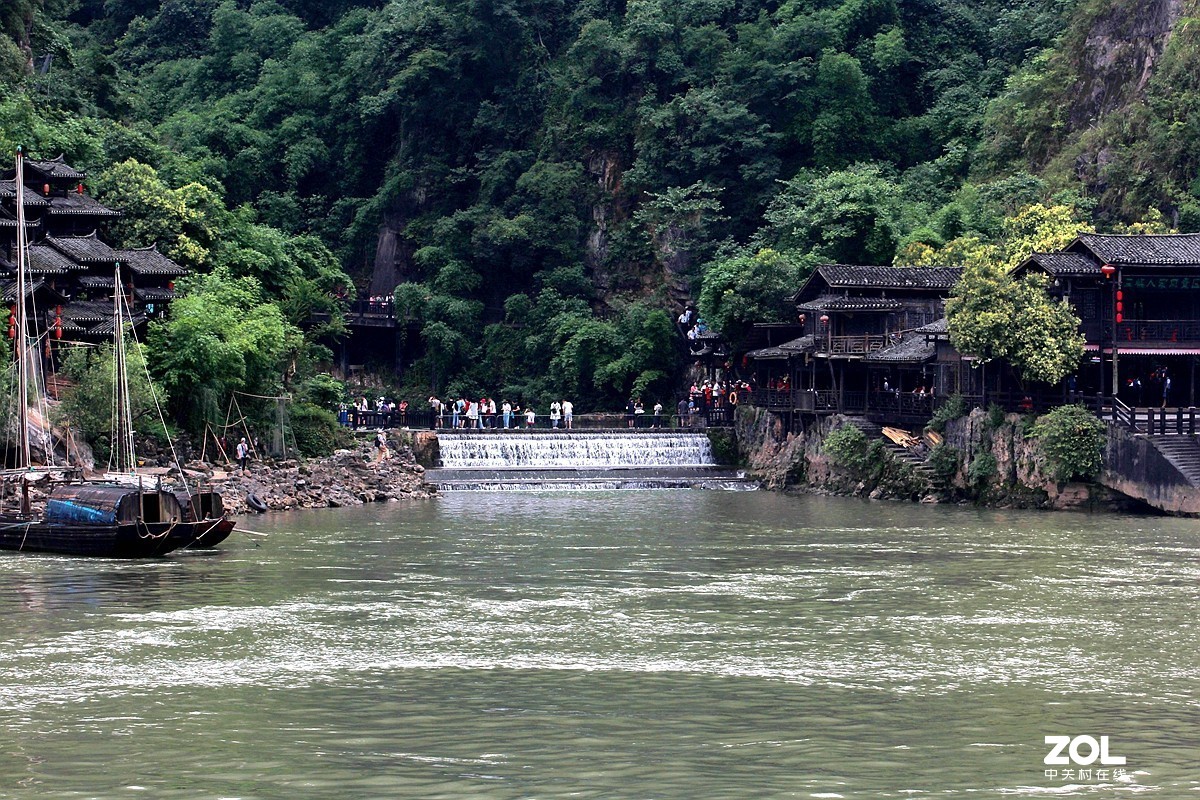 西陵峡景色（一组小白兔风光）