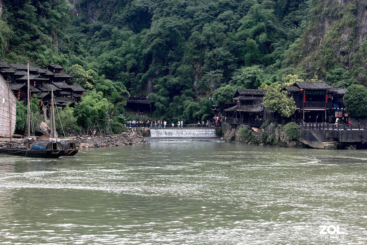 西陵峡景色（一组小白兔风光）