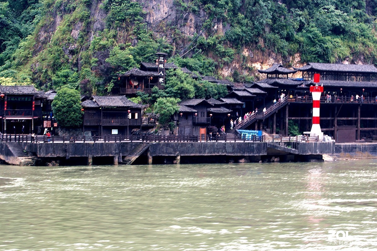 西陵峡景色（一组小白兔风光）