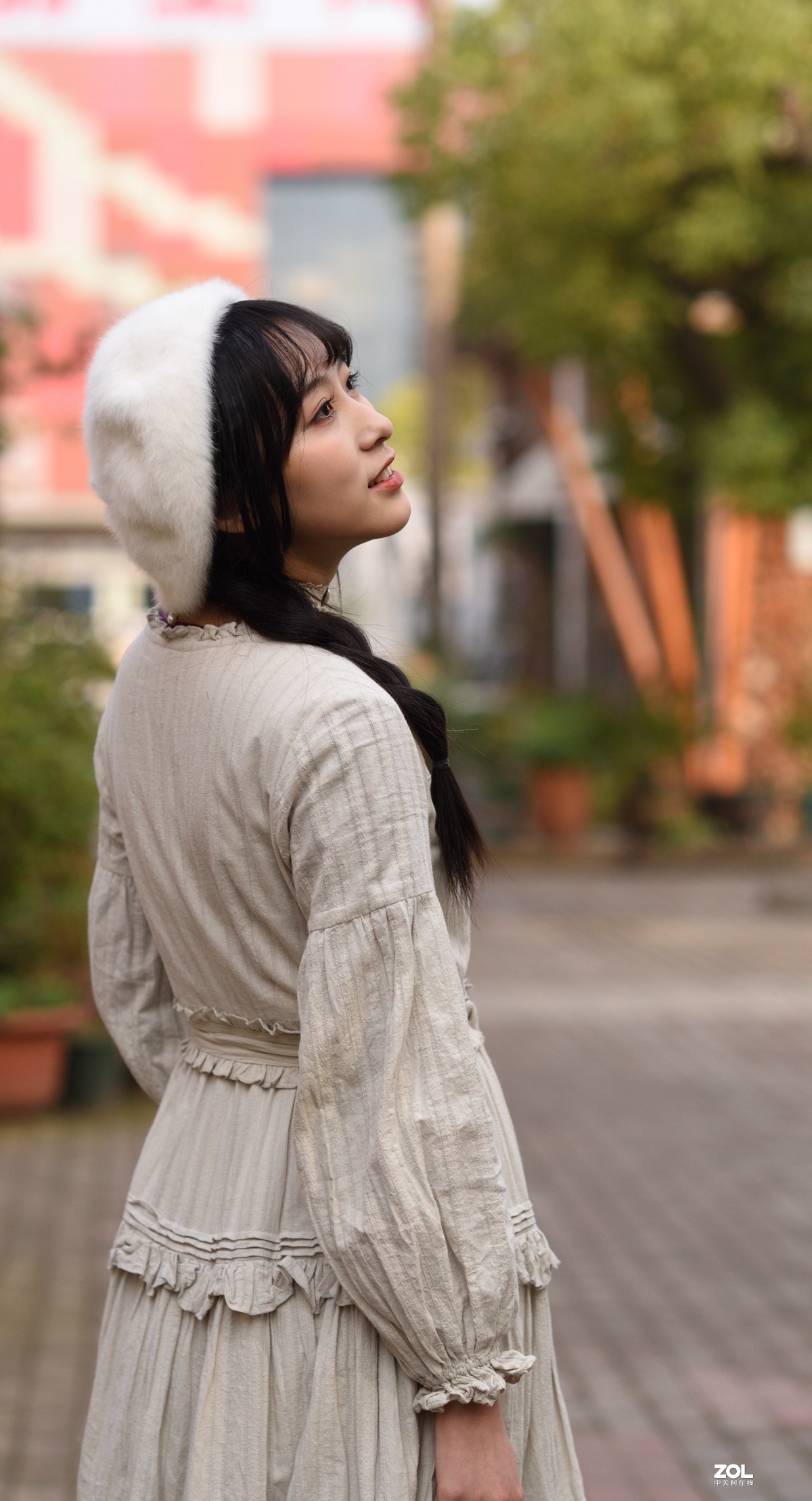 穿洛丽塔的高三女生