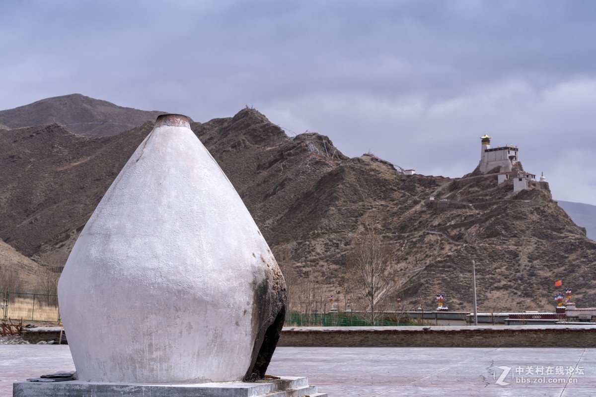 西藏第一宫殿--雍布拉康外貌