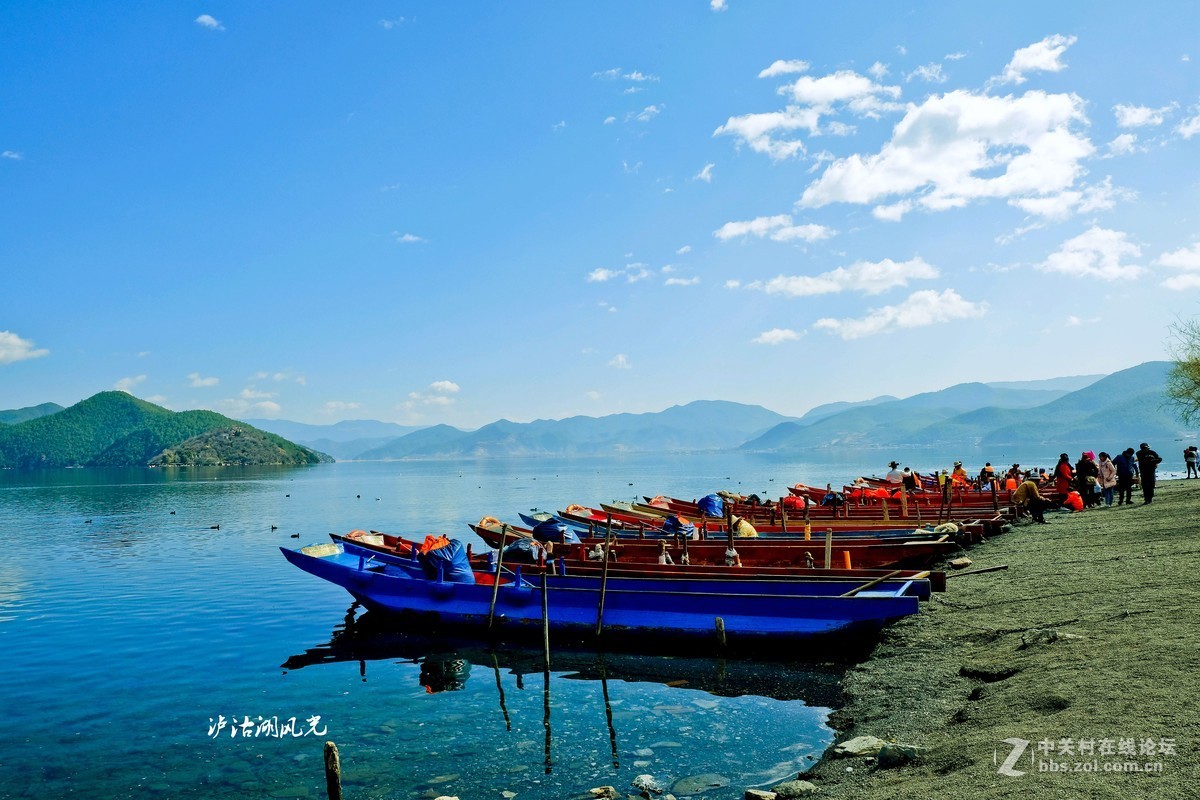 泸沽湖风光