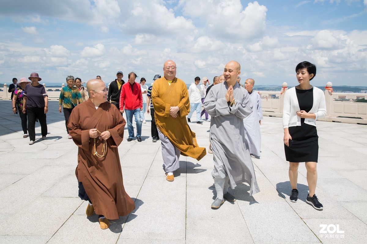 中国佛教协会驻会副会长宗性法师参访敦化六鼎山文化旅游区
